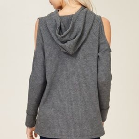 Christmas Top  Cold Shoulder  Gingham Reindeer - Picture 2 of 6